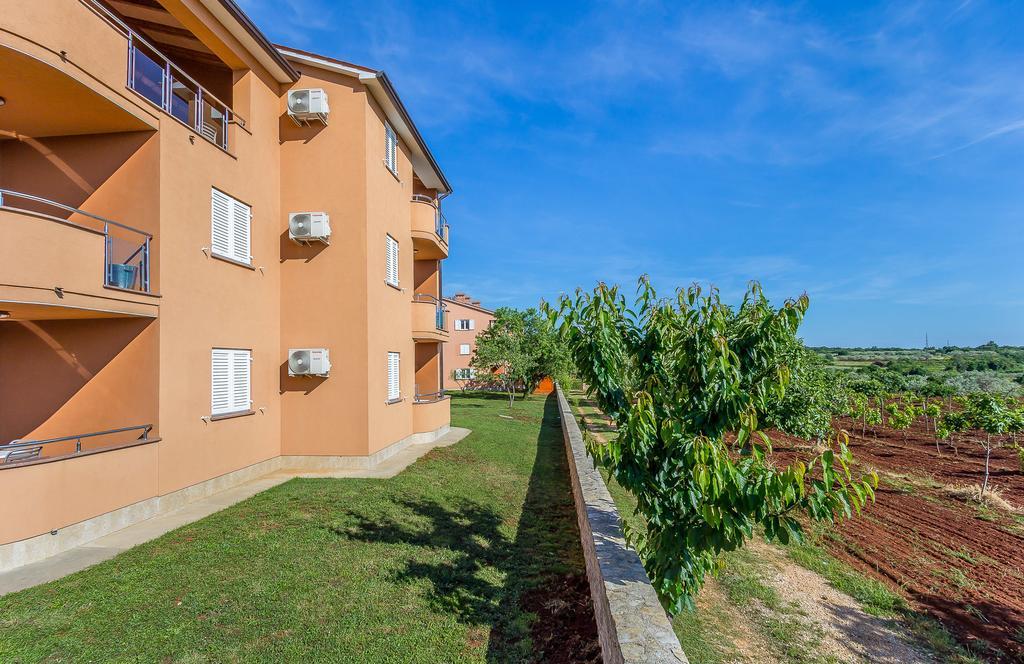 Apartments Stella Rovinjsko Selo Oda fotoğraf